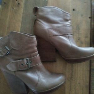 Dolce Vita ankle boots